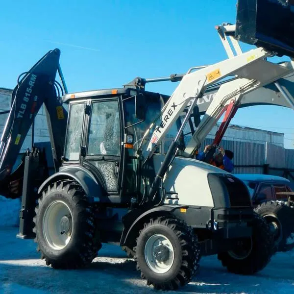 TEREX TLB 815